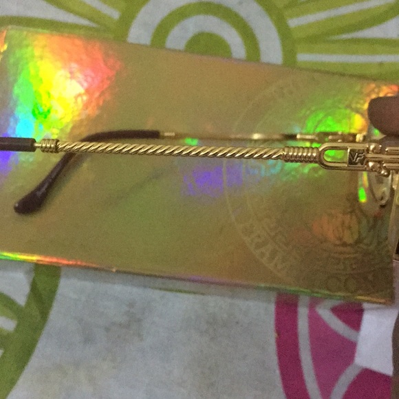 VF Gold Frame - Picture 4 of 5